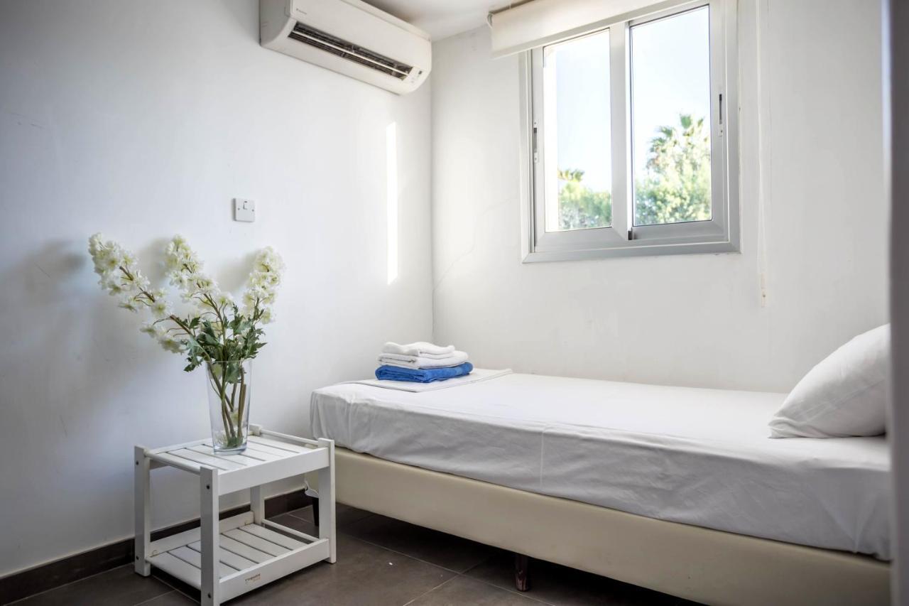 Villa Hibiscus Protaras Exterior photo
