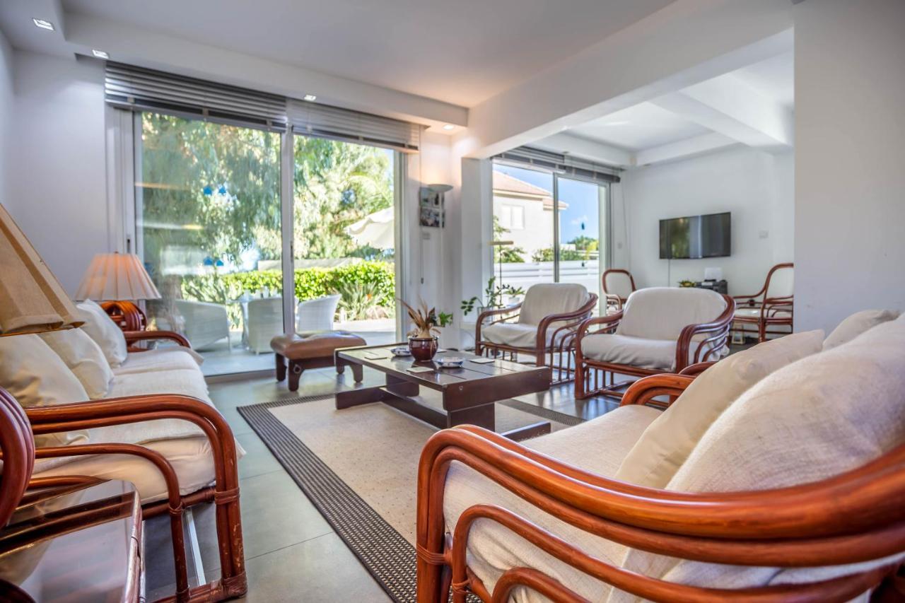 Villa Hibiscus Protaras Exterior photo